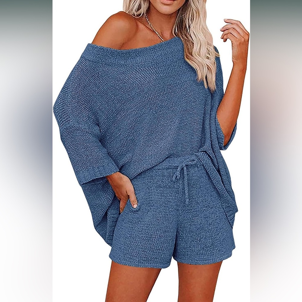 NWT Ekouaer 2 Piece Outfit, Off Shoulder Knit